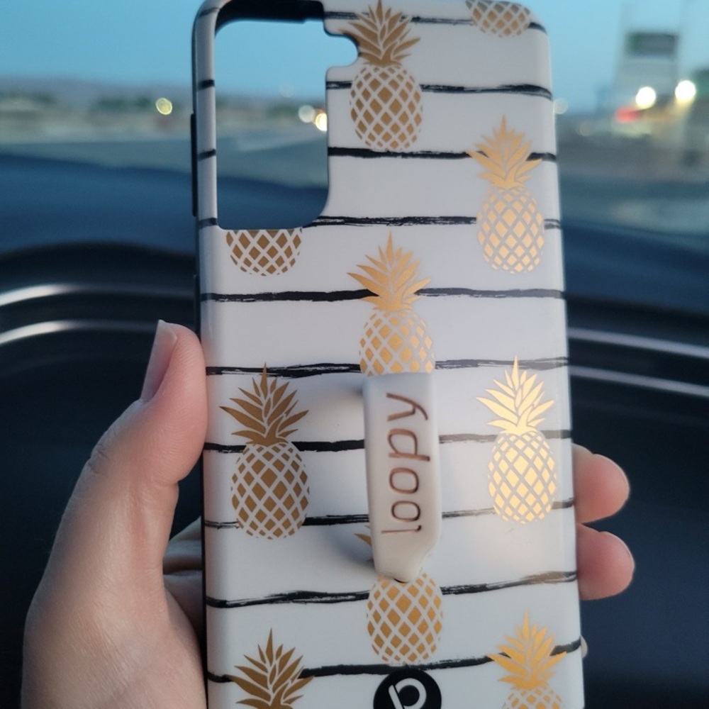 Loopy Case White and Gold Pineapple Striped Phone Case